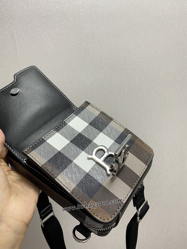 Burberry專門店新款男士斜背包 巴寶莉腰包當胸包斜跨包 yxb1109